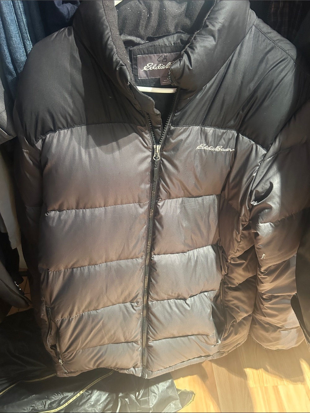 Eddie Bauer Men's Dark Gray Quilted Puffer Jacket